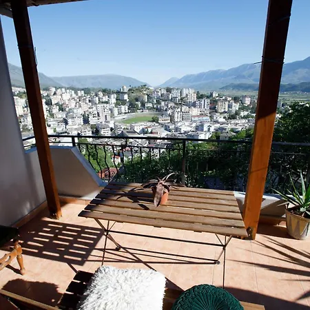 فيلة The View House Gjirokastër